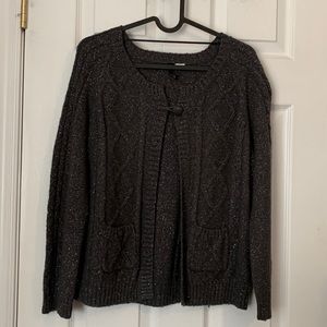 H & M dark grey cable-knit sweater with front pockets and one-button closing